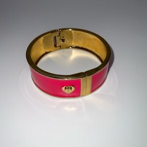 BETSEY JOHNSON BRACELET